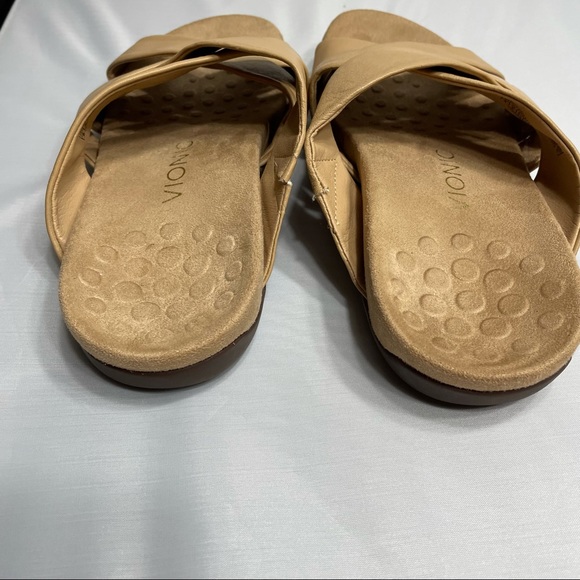 Vionic Adelaide Brown Suede Mules Sz 8 | Suede mules, Brown suede, Suede